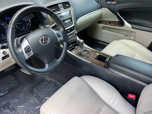 Used 2012 Lexus IS 250 w/ Premium Pkg Value Edition RWD image 11