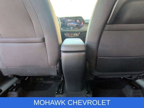 Used 2025 Chevrolet TrailBlazer LT w/ Driver Confidence Package AWD/4WD image 21