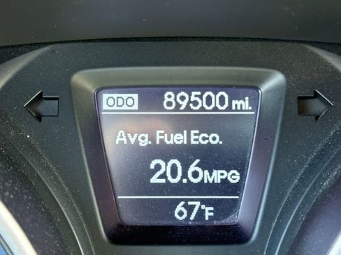 Used 2017 Hyundai Elantra GT image 23