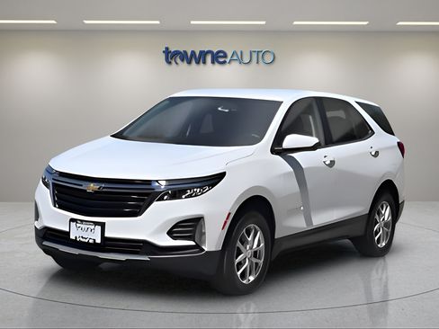 Used 2024 Chevrolet Equinox LT w/ LPO, Floor Liner Package AWD/4WD image 2