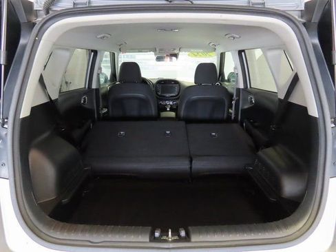 Used 2024 Kia Soul LX w/ Option Group 015 FWD image 29