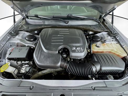 Used 2016 Chrysler 300 S image 27