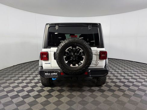 Used 2025 Jeep Wrangler Unlimited Rubicon 4xe image 8