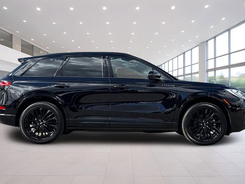 Used 2025 Lincoln Corsair Grand Touring w/ Equipment Group 302A image 3