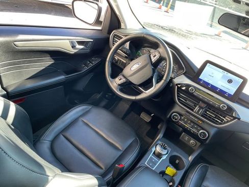 Used 2021 Ford Escape SEL image 23