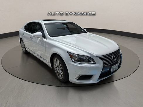 Used 2015 Lexus LS 460 w/ Comfort Package RWD image 2