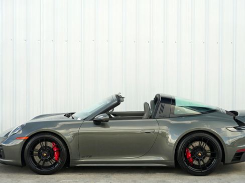 Used 2022 Porsche 911 Targa 4 GTS image 51