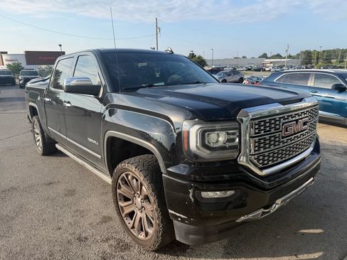 Used 2018 GMC Sierra 1500 Denali w/ Denali Ultimate Package AWD/4WD image 2
