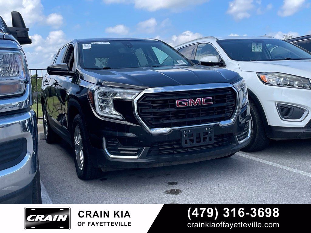 Used 2024 GMC Terrain SLE AWD/4WD image 1