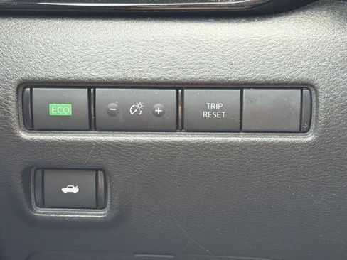 Certified 2024 Nissan Sentra SV FWD image 13