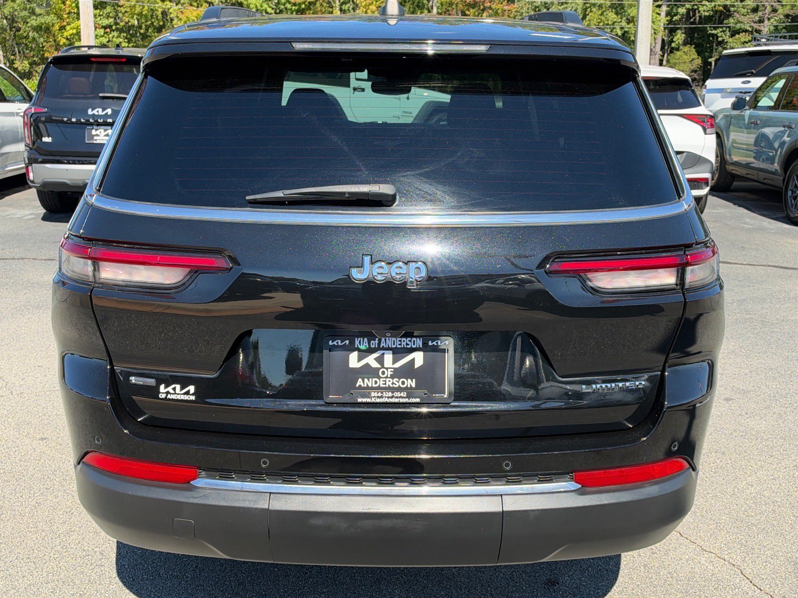 Used 2022 Jeep Grand Cherokee L Limited RWD image 4