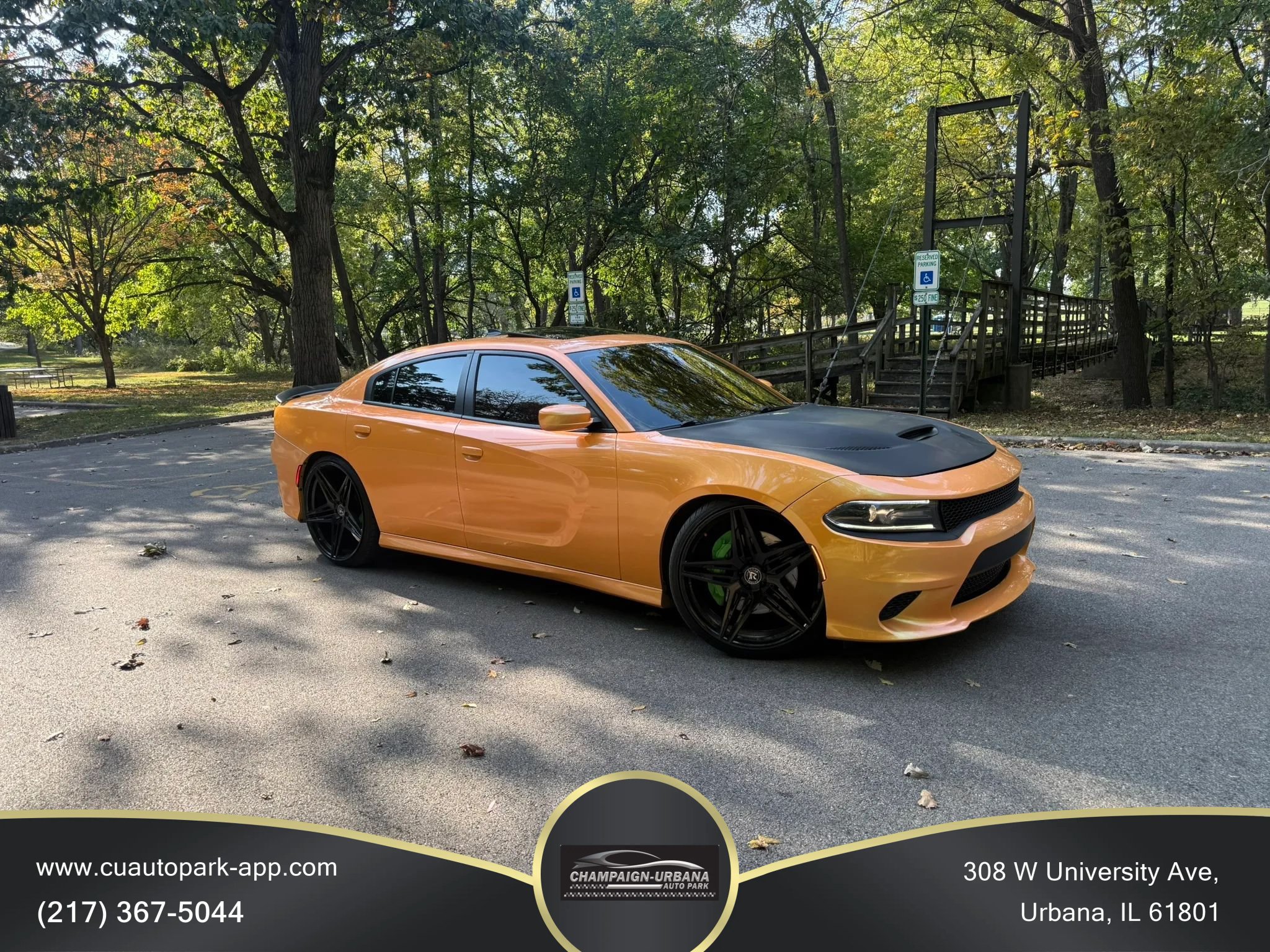 Used 2017 Dodge Charger R/T RWD image 1