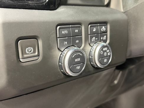 Used 2024 GMC Sierra 2500 AT4 w/ AT4 Premium Plus Package AWD/4WD image 53