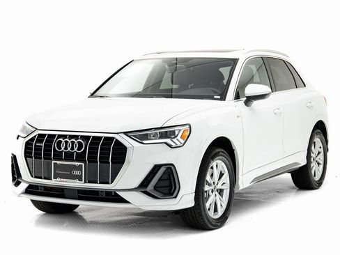 Certified 2025 Audi Q3 2.0T Premium Plus w/ Premium Plus Package image 28