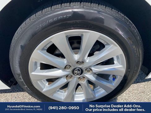 Used 2018 Toyota Camry LE FWD image 24