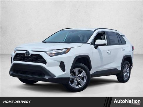 Used 2024 Toyota RAV4 XLE FWD image 1
