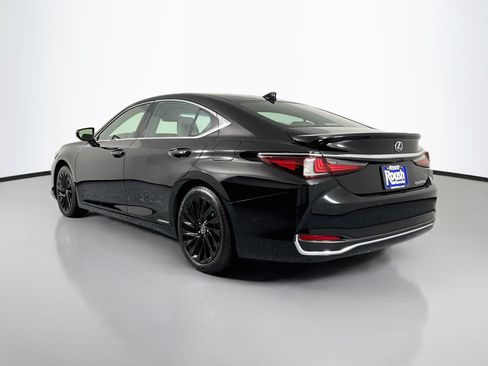 Used 2022 Lexus ES 300h w/ Accessory Package FWD image 7