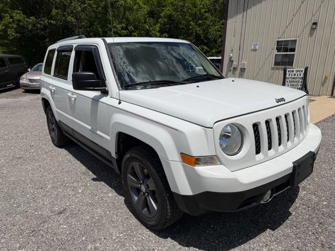 Used 2017 Jeep Patriot High Altitude AWD/4WD image 1