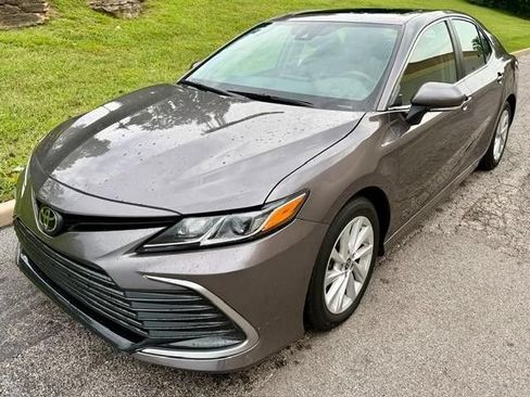 Used 2024 Toyota Camry LE FWD image 2