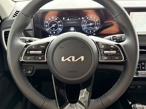 New 2026 Kia Seltos EX FWD image 29