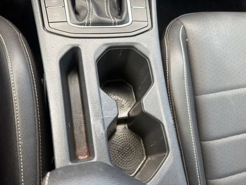 Used 2024 Volkswagen Jetta SE FWD image 28