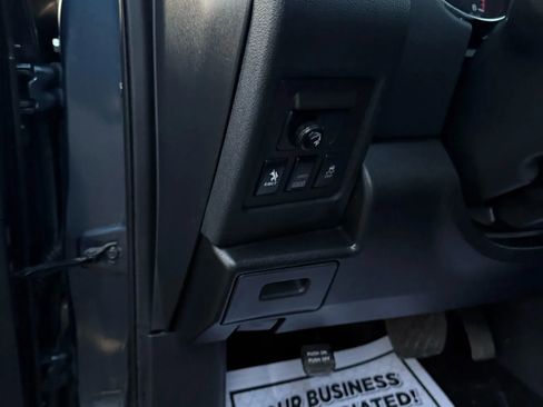 Used 2013 Nissan Rogue S image 33