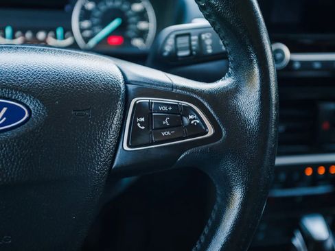 Used 2020 Ford EcoSport Titanium image 16