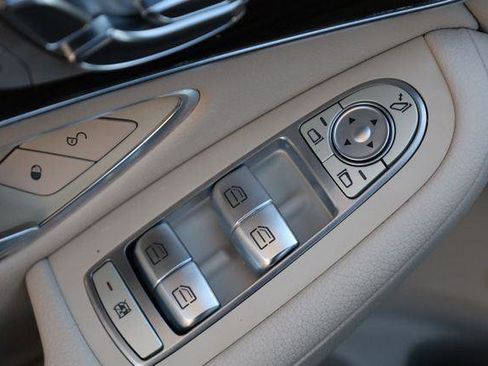 Used 2016 Mercedes-Benz GLC 300 image 30