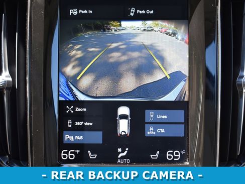 Used 2019 Volvo XC60 T8 Momentum w/ Advanced Package image 14