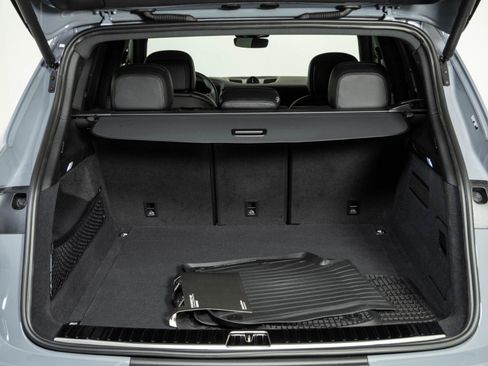 New 2026 Porsche Cayenne AWD/4WD image 32
