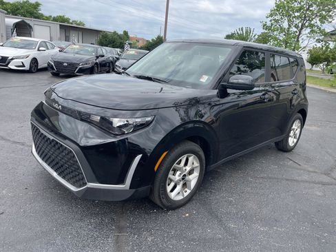 Used 2024 Kia Soul LX w/ Option Group 015 image 2