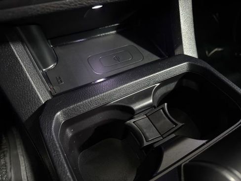 Used 2017 Toyota Tacoma TRD Off-Road w/ Tow Package (A/T) image 18