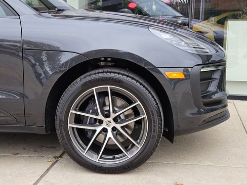 New 2026 Porsche Macan image 11