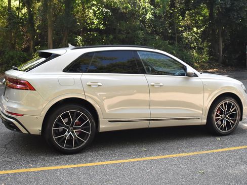 Used 2021 Audi Q8 Premium Plus w/ Premium Plus Package image 9