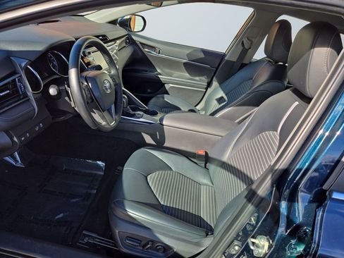 Used 2020 Toyota Camry SE image 9