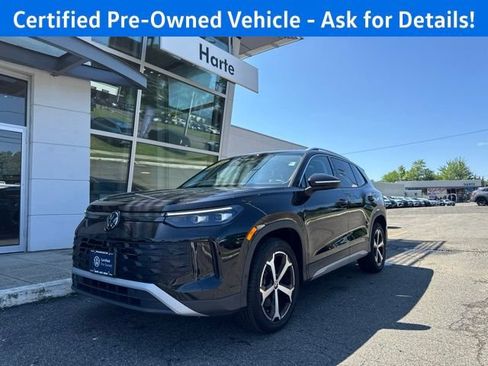 Certified 2026 Volkswagen Tiguan SE w/ Panoramic Sunroof Package AWD/4WD image 2