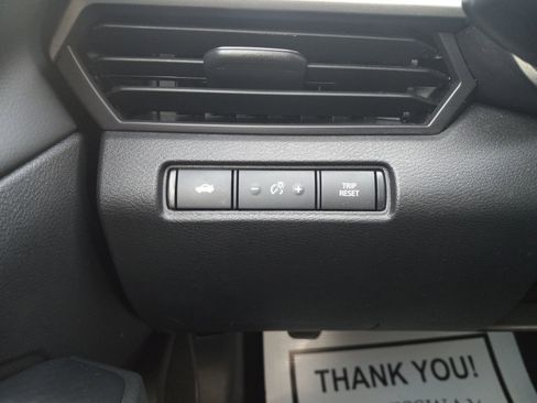 Used 2024 Nissan Altima 2.5 SV image 22