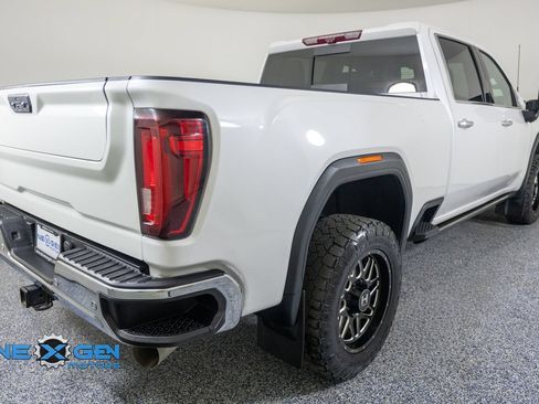 Used 2023 GMC Sierra 2500 Denali w/ Denali Ultimate Package AWD/4WD image 7