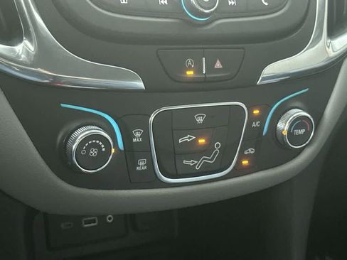 Used 2023 Chevrolet Equinox LS FWD image 20