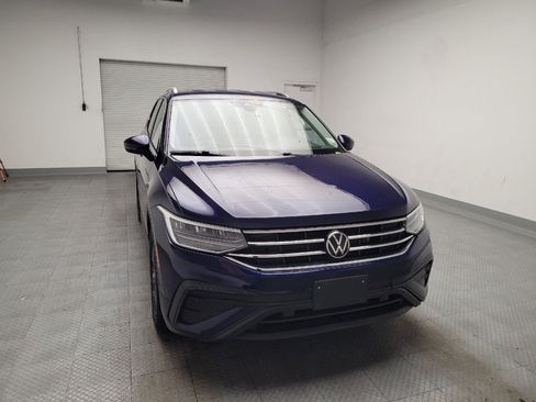 Used 2022 Volkswagen Tiguan SE FWD image 14