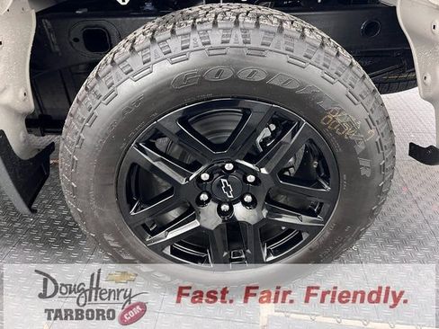 New 2026 Chevrolet Silverado 1500 Custom w/ Turbomax Blackout Package image 23