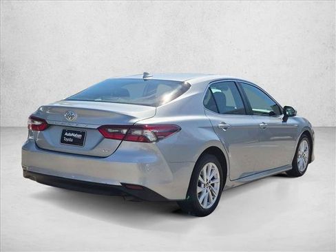 Used 2023 Toyota Camry LE FWD image 5