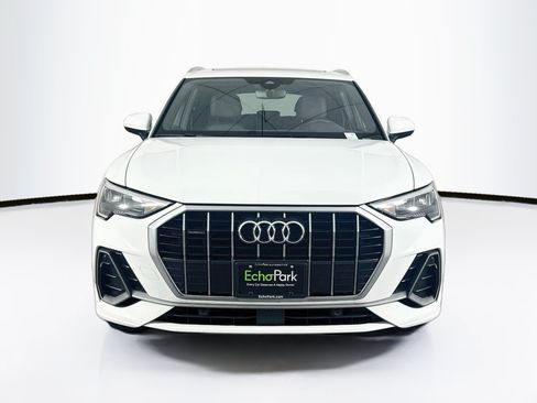 Used 2021 Audi Q3 2.0T Premium w/ Convenience Package AWD/4WD image 2