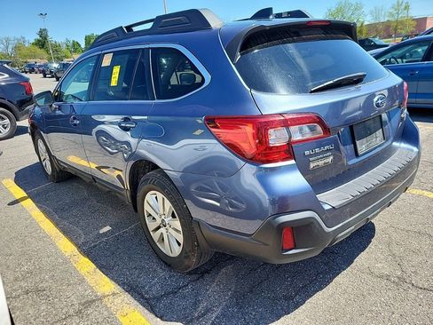 Used 2018 Subaru Outback 2.5i Premium AWD/4WD image 3
