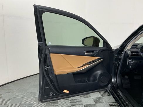 Used 2018 Lexus IS 300 w/ Accessory Package 2 RWD image 18
