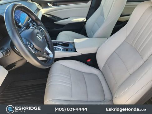Used 2021 Honda Accord Touring image 14
