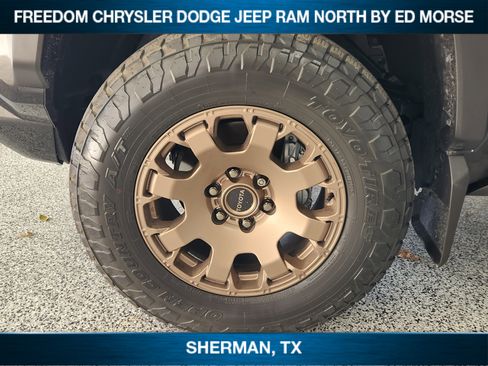 Used 2025 Toyota 4Runner Trailhunter image 7