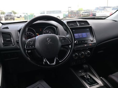 Used 2023 Mitsubishi Outlander Sport SE AWD/4WD image 10
