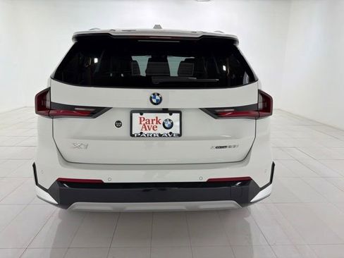 Used 2026 BMW X1 xDrive28i w/ Convenience Package AWD/4WD image 4