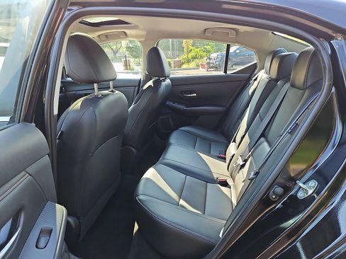 Certified 2023 Nissan Sentra SR w/ SR Premium Package FWD image 10